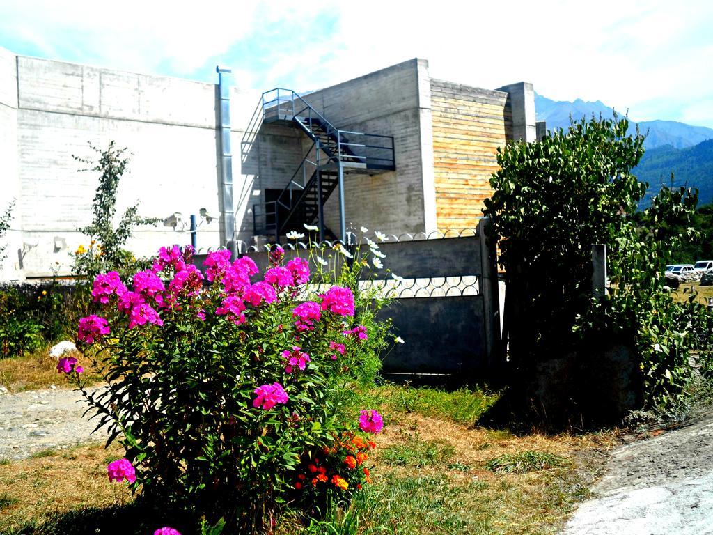 Guesthouse Am Museum Местия Екстериор снимка