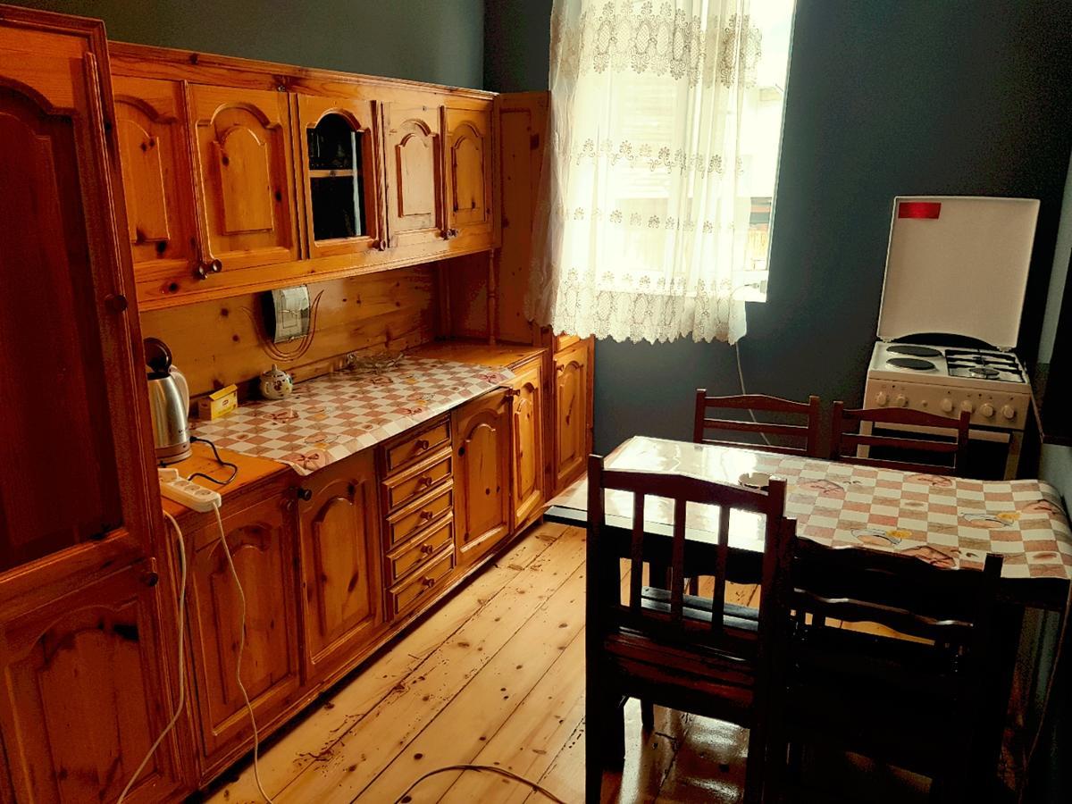 Guesthouse Am Museum Местия Екстериор снимка