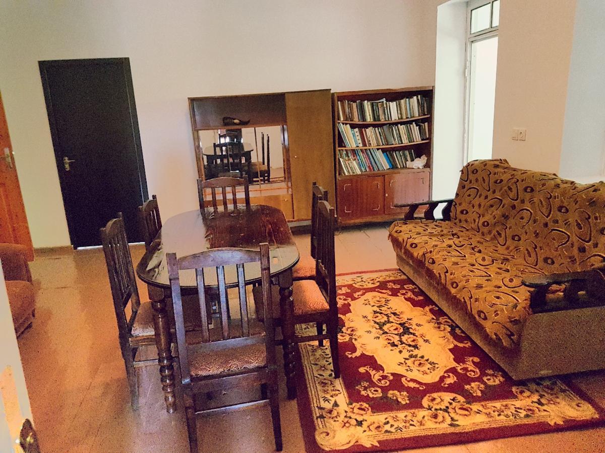 Guesthouse Am Museum Местия Екстериор снимка