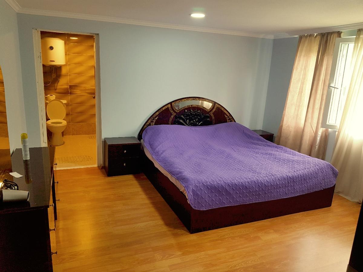 Guesthouse Am Museum Местия Екстериор снимка